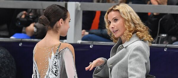 Алина Загитова (Россия) и тренер Этери Тутберидзе - Sputnik Грузия