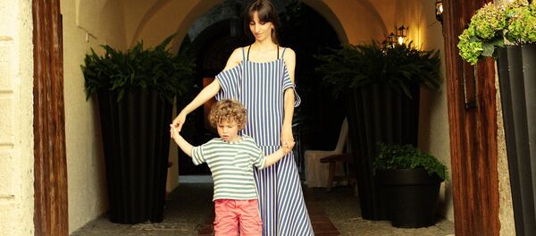 Татия Надареишвили с сыном - Sputnik Грузия