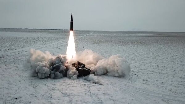 Искандер-М в действии: кадры пуска ракеты на полигоне Капустин Яр - Sputnik Грузия
