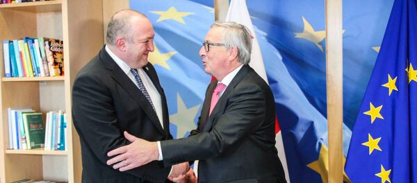 საქართველოს პრეზიდენტი გიორგი მარგველაშვილი და ევროკომისიის თავმჯდომარე ჟან-კლოდ იუნკერი - Sputnik საქართველო