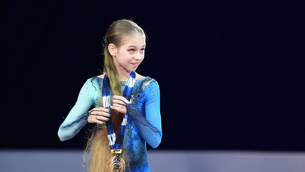 Александра Трусова (Россия), завоевавшая золотую медаль в женском одиночном катании среди юниоров - Sputnik Грузия
