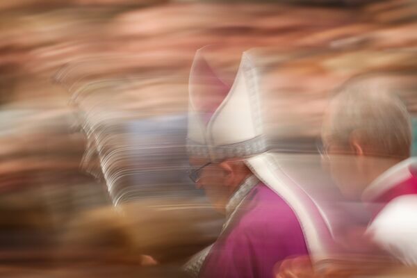 Папа Римский Франциск во время проведения им праздничной службы в Ватикане - Sputnik Грузия