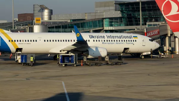 Самолет Boeing 737-900EA авиакомпании Ukraine Unternational - Sputnik Грузия