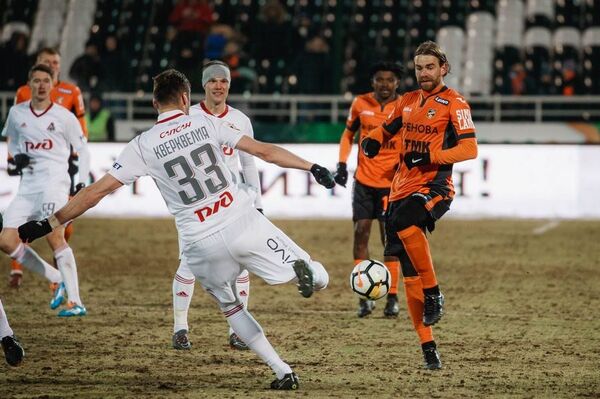 Футбол. РФПЛ. Матч Урал - Локомотив. Саба Кверквелия - Sputnik Грузия