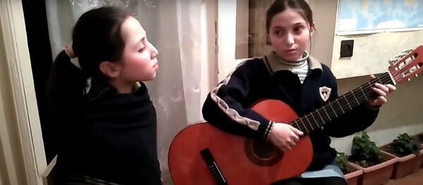 Сестры Кублашвили исполнили песню о Тбилиси - Sputnik Грузия