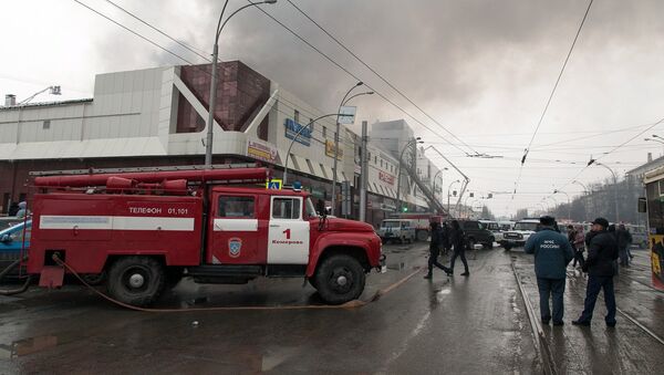 Пожар в торговом центре «Зимняя вишня» в Кемерово - Sputnik Грузия