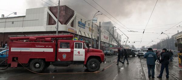 Пожар в торговом центре «Зимняя вишня» в Кемерово - Sputnik Грузия