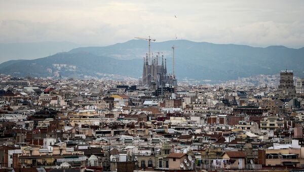 Вид на Барселону и Храм Святого Семейства - Sputnik Грузия