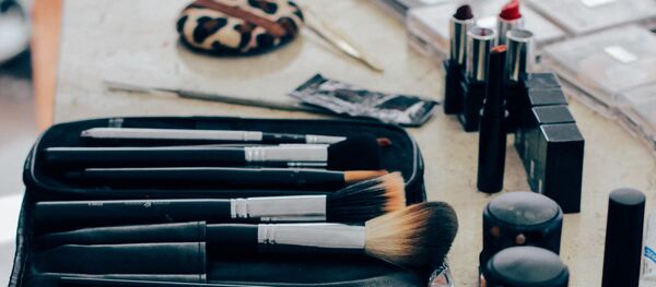 Набор косметики - Sputnik Грузия