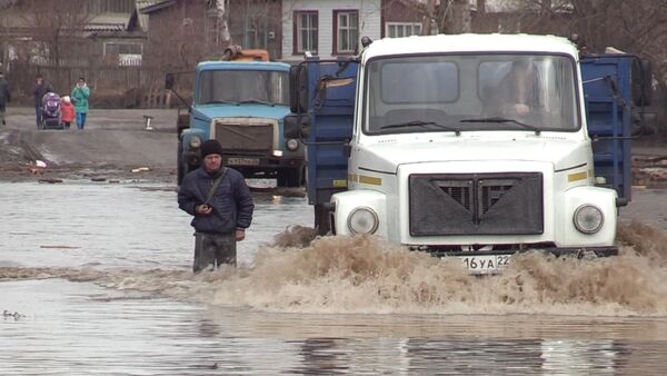Около 1500 человек эвакуированы  из-за рекордного наводнения на Алтае - Sputnik Грузия