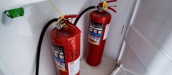 ცეხლმაქრები სავაჭრო ცენტრში - Sputnik საქართველო