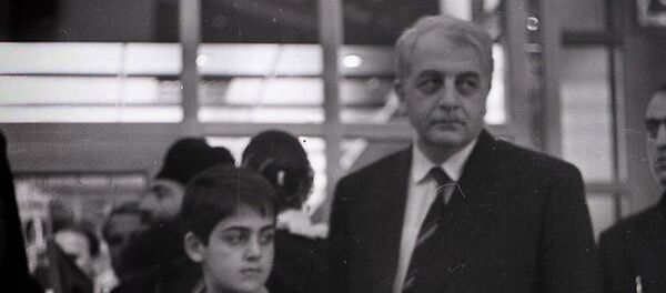 ზვიად გამსახურდია ვაჟთან ერთად ზვიად გამსახურდია ვაჟთან ერთად - Sputnik საქართველო