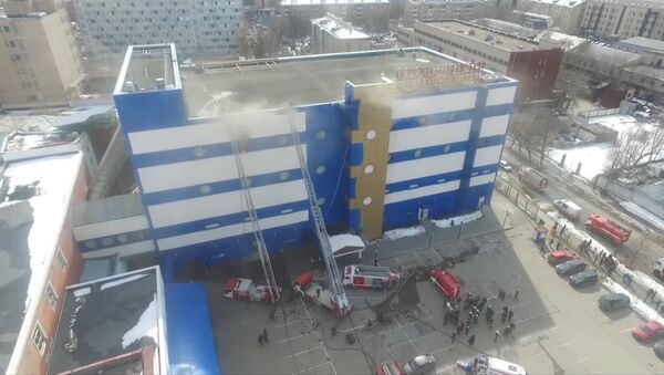 Как горел торговый центр Персей в Москве: кадры ЧП - Sputnik Грузия