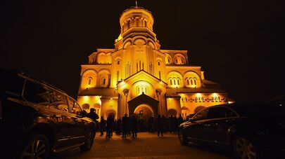 Храм Святой Троицы - Самеба, в Пасхальную ночь