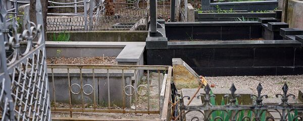 Могилы и надгробья на Кукийском кладбище - Sputnik Грузия