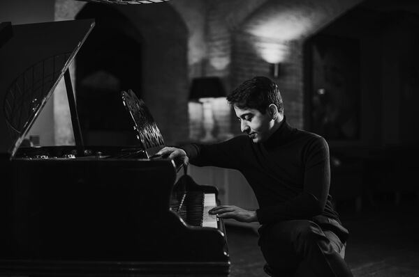 Грузинский пианист Лука Окрос - Sputnik Грузия