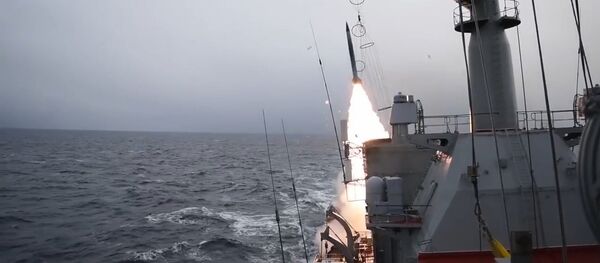 Россия провела учения в Баренцевом море: кадры пуска корабельной ракеты - Sputnik Грузия
