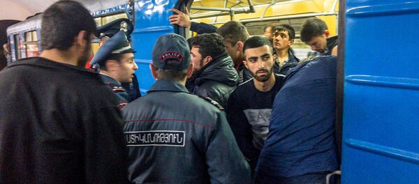 Ситуация на станции метро Еритасардакан (16 апреля 2018). Ереван - Sputnik Грузия