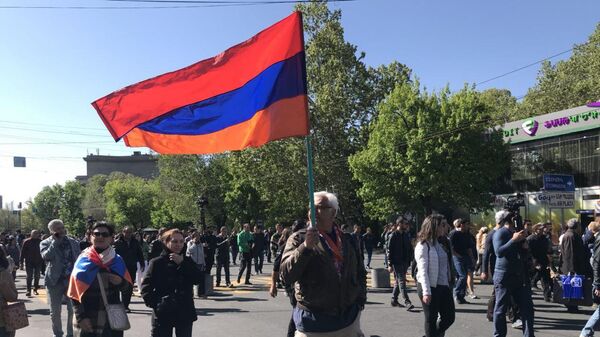 Ситуация на проспекте Баграмян (16 апреля 2018). Ереван - Sputnik Грузия