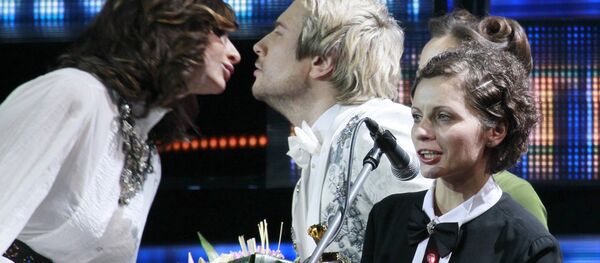 Участница и хореограф шоу Comedy Woman Екатерина Варнава, певец Николай Басков и участница шоу Comedy Woman Наталья Еприкян - Sputnik Грузия