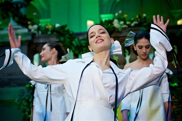 Прежние церемонии открытия Тбилисской Недели моды были посвящены хореографу Нино Рамишвили, актрисе Софико Чиаурели, художнице Элене Ахвледиани - Sputnik Грузия