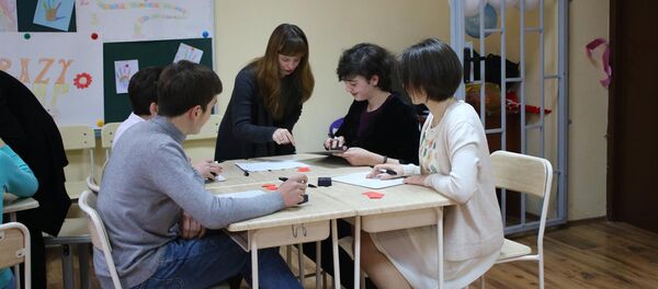 Ученики на уроке английского языка - Sputnik Грузия