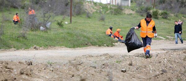 ლისის ტბის მიმდებარე ტერიტორიის დასუფთავება ლისის ტბის მიმდებარე ტერიტორიის დასუფთავება - Sputnik საქართველო