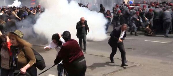 Разгон митинга в Ереване - Sputnik Грузия