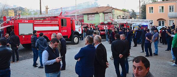 Пожар в жилом доме на одной из батумских улиц - Sputnik Грузия