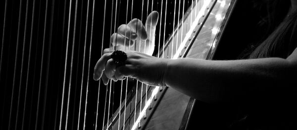 Арфа - музыкальный инструмент Арфа - музыкальный инструмент - Sputnik Грузия