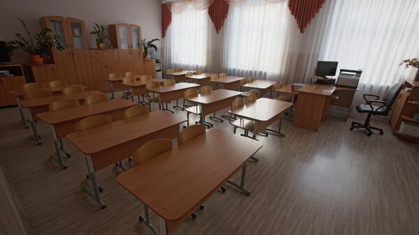 Пустой школьный класс. Архивное фото - Sputnik Грузия