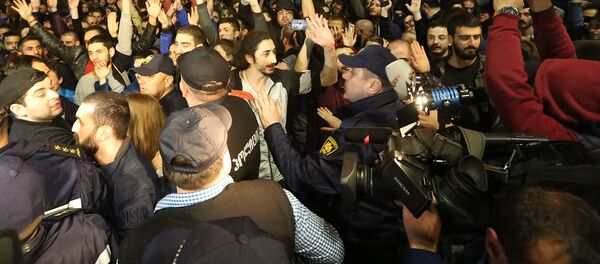 საპროტესტო აქცია რუსთაველზე საპროტესტო აქცია რუსთაველზე - Sputnik საქართველო