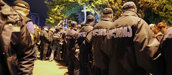 Спецназ и полиция - спецоперация против торговцев наркотиками в столице Грузии - Sputnik Грузия