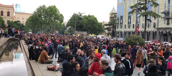 საპროტესტო აქცია რუსთაველის გამზირზე საპროტესტო აქცია რუსთაველის გამზირზე - Sputnik საქართველო