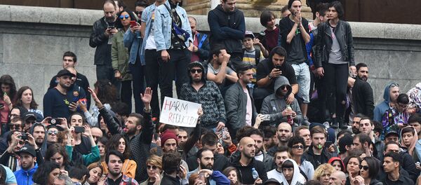 Участники акции Движения белый шум Участники акции Движения белый шум - Sputnik Грузия