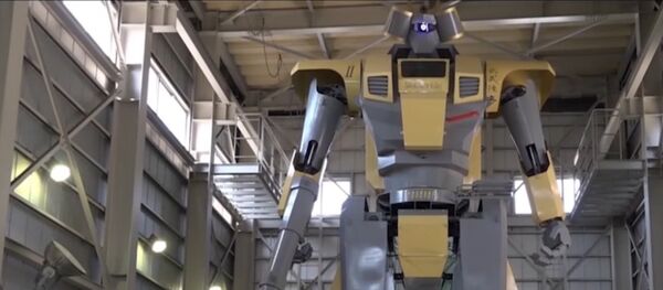 В Японии построили десятиметрового робота - Sputnik Грузия