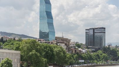 небо погода облака солнце лето весна Тбилиси