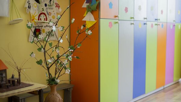 Прихожая комната в одном из детских садов - Sputnik Грузия