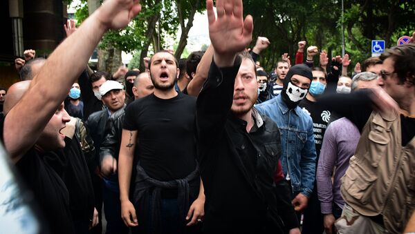 Представители движения Грузинское национальное единство во время акции в столице Грузии - Sputnik Грузия