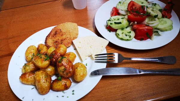 Обед в столовой - Sputnik Грузия