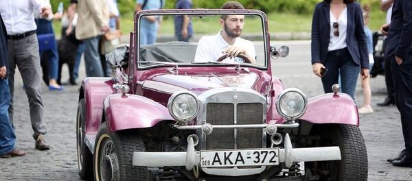 საკოლექციო ავტომობილების რალის სტარტი თბილისში საკოლექციო ავტომობილების რალის სტარტი თბილისში - Sputnik საქართველო