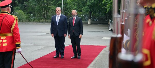 Встреча премьер-министра Грузии Георгия Квирикашвили с премьер-министром Армении Николом Пашиняном - Sputnik Грузия