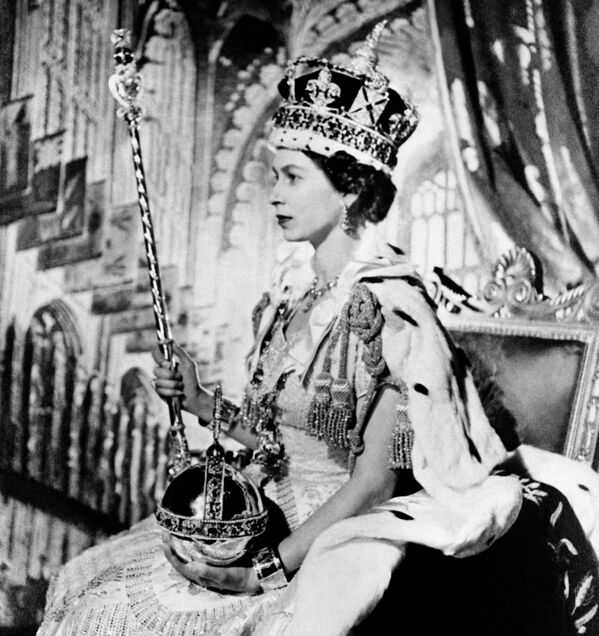 ელიზაბეტ II - დიდი ბრიტანეთის მმართველი დედოფალი უიდსორთა დინასტიიდან, რომელიც სახელმწიფოს სათავეში 1952 წლიდან უდგას - Sputnik საქართველო