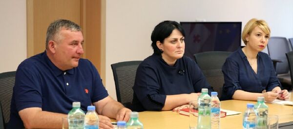 Давид Дадунашвили, Нино Ломджария и Хатуна Маглакелидзе Давид Дадунашвили, Нино Ломджария и Хатуна Маглакелидзе - Sputnik Грузия