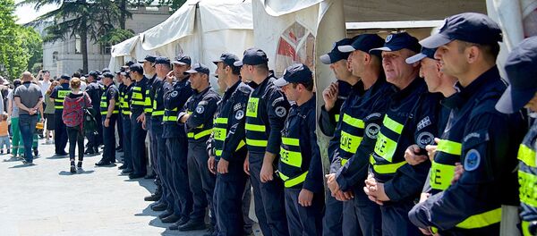 Полиция на акции протеста у парламента - Sputnik Грузия