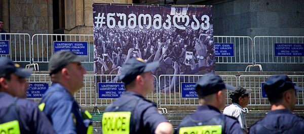 Полиция на акции протеста у парламента - Sputnik Грузия