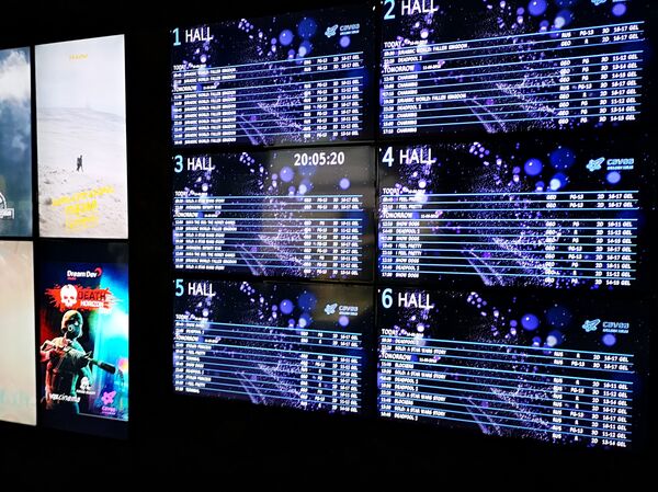 Уикенд по-тбилисски: Питер Гринуэй, первая елка, шоколад и мода - Sputnik Грузия