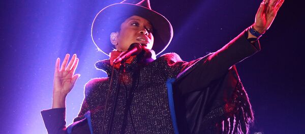Звезда ритм-н-блюза, соула и джаза, певица Эрика Баду - Sputnik Грузия