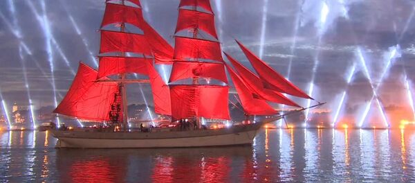 Праздник выпускников: Алые паруса в Санкт-Петербурге - Sputnik Грузия