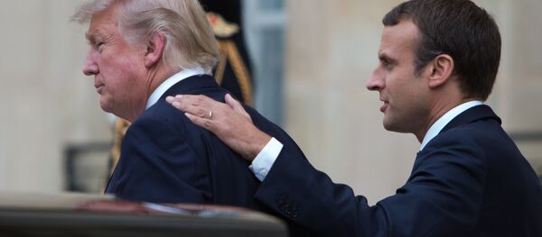 დონალდ ტრამპი და ემანუელ მაკრონი დონალდ ტრამპი და ემანუელ მაკრონი - Sputnik საქართველო